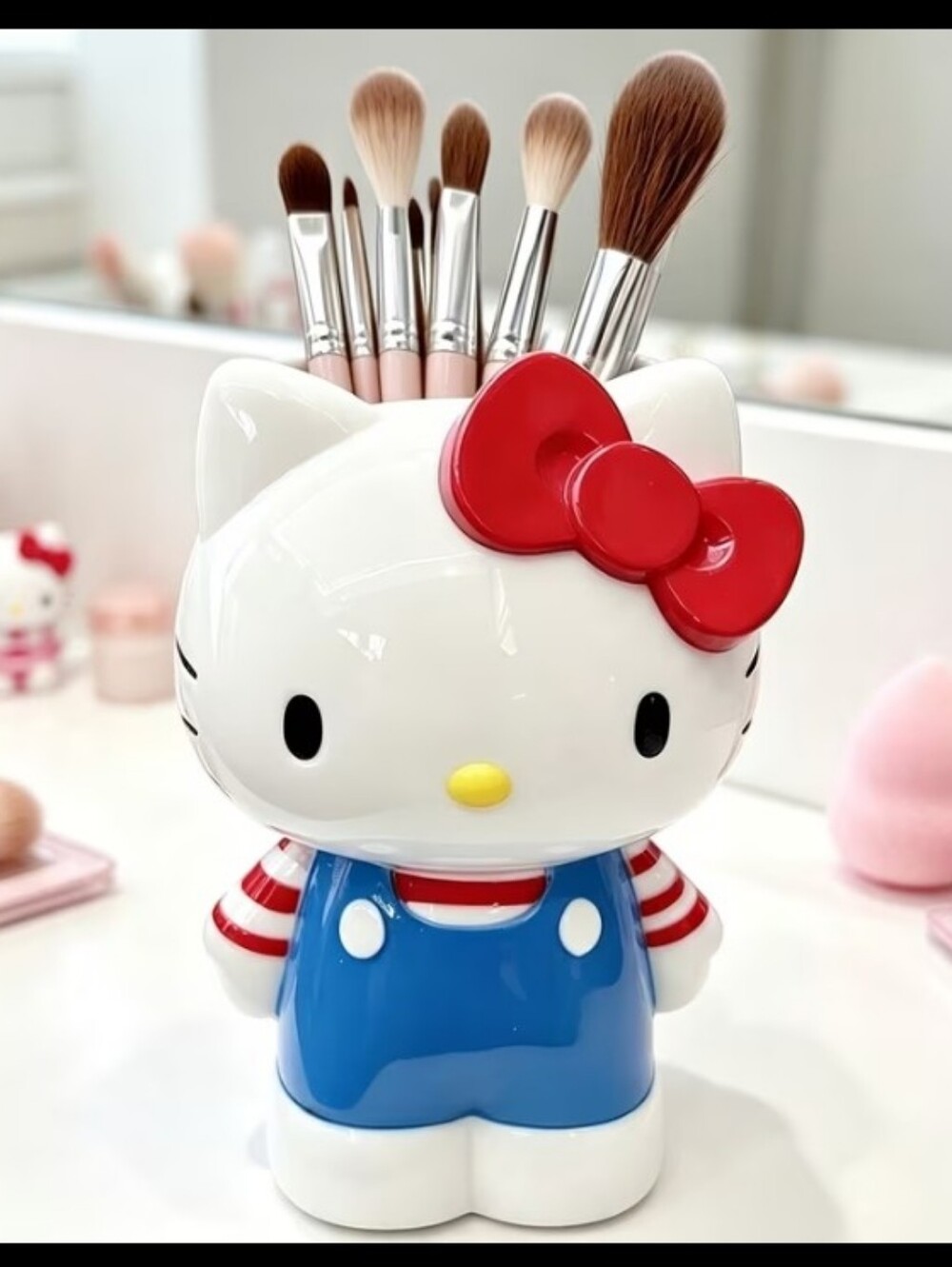 Hello Kitty MakeUp Brush/Pen Holder Red, White & Blue